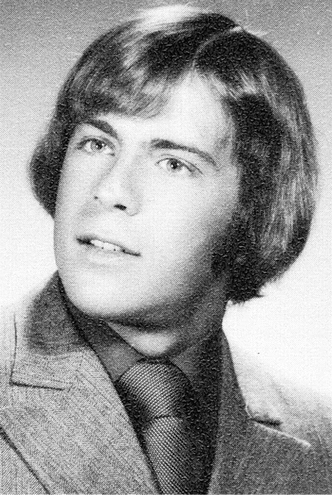bruce-willis-yearbook