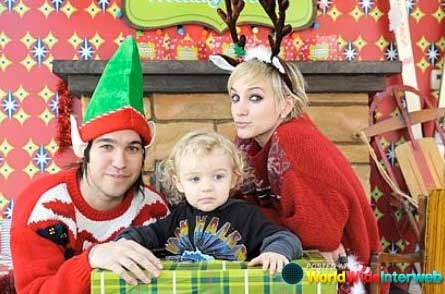 celebrity-christmas-cards-2