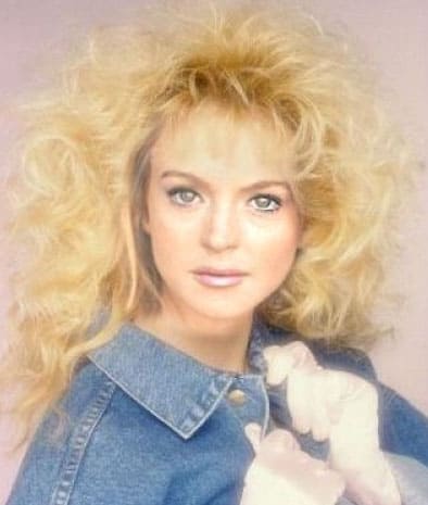 lindsay-logan-glamour