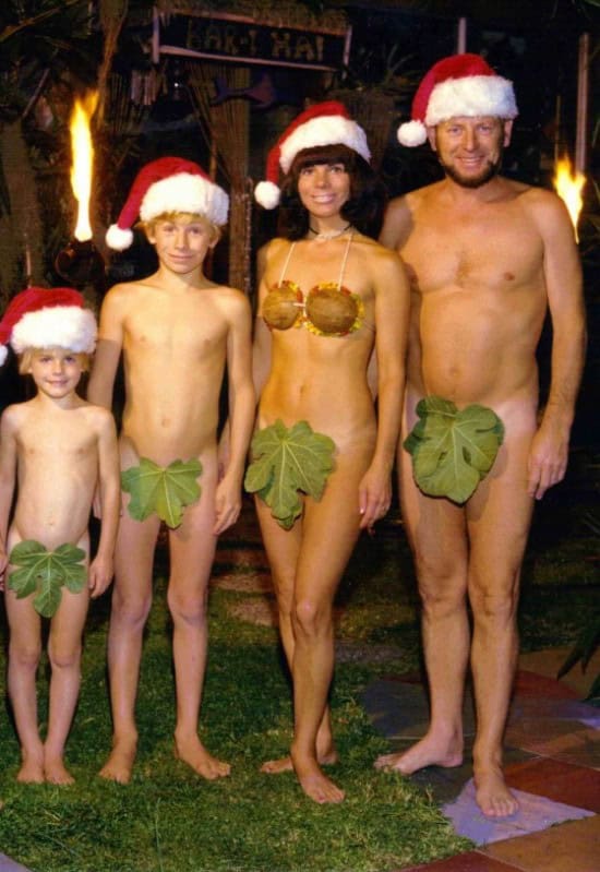 weirdest christmas family photos
