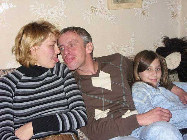 awkward-russia-family-phot