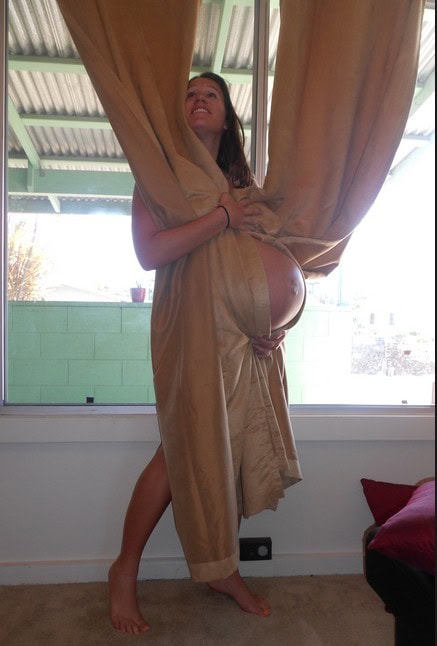 awkward maternity pics