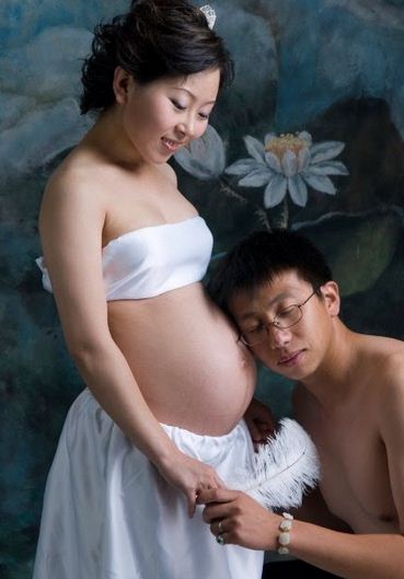 awkward pregnancy photos