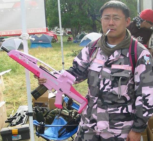 guys-wearing-hello-kitty