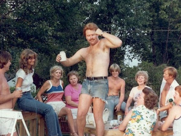 jorts-awkward-family-photo