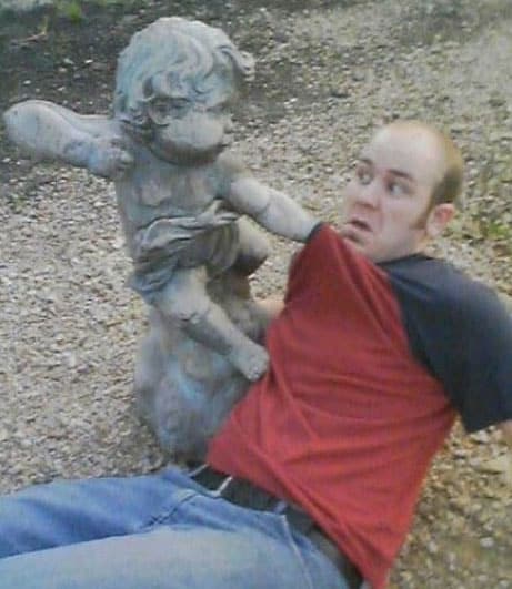 statue-funny