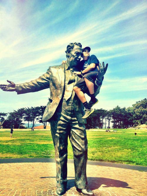 statue-troll