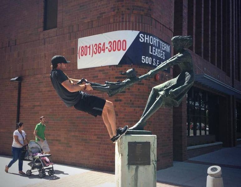 statue-war