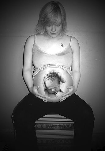 weird pregnancy photos