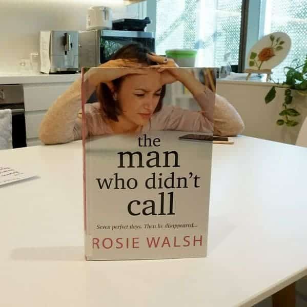 Bookface challenge, librarians and booksellers on instagram and Facebook, fun photos of books, literature porn, lit, reading, cool pics, cute, funny, faces, book covers