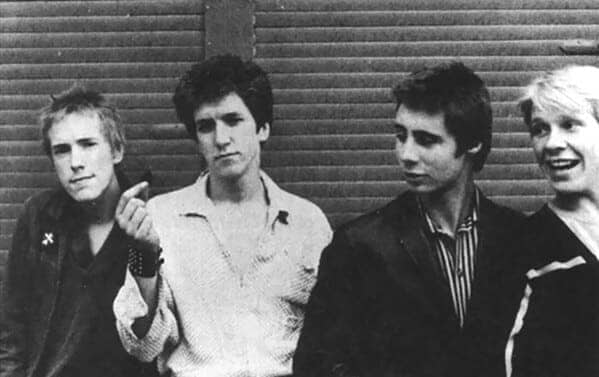 Photos of bands before they were famous, weird old photos, famous musicians when they were young, old pictures of band, wow, nostalgia, music, rock
